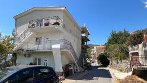 Marcovici mountain breeze