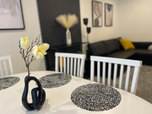 Apartment near old town