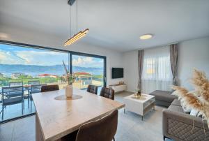 Mateas Seaview Patio