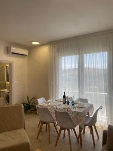 Dalupada Apartments