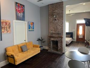 Modern Condo 3