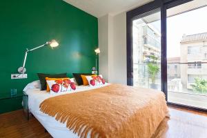 Apartment Barcelona Rentals - Sarria Apartments Near Center