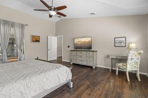 French Country Charm with Pool and Mountain Views