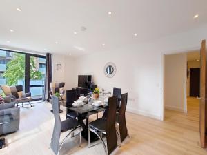 Modern Two Bed Apartment in Poplar near Canary Wharf