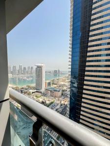 Charming 1BR with Sea & City Views