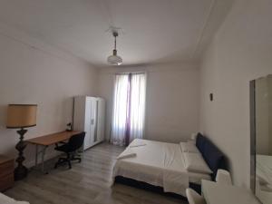 Casa nel centro della città - House in the city center-Casa nel centro della città