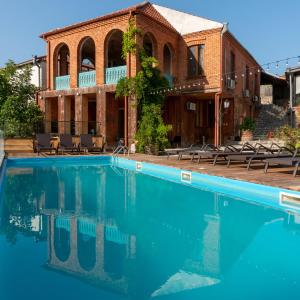 Dimitris Cabin In surami