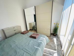 2BR Vintage Residence - free parking