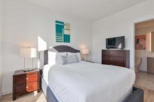 Gorgeous Apt Heart of Downtown