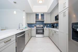 Phoenix Gulf Shores II 1403 condo