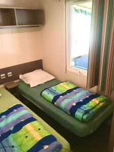 Charming Mobile Home in Argels-sur-Mer with Stunning Beach Views