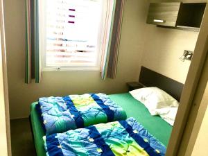 Charming Mobile Home in Argels-sur-Mer with Stunning Beach Views