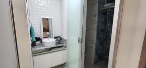 Duplex novo e mobiliado em Vilas