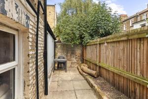 Cosy Gem & Garden Fast access to Central London