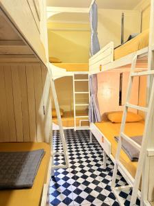 Vang Vieng Dragon House