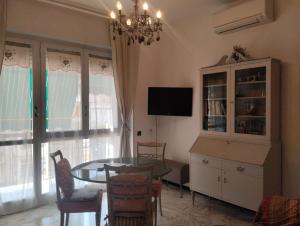 Appartamento silenzioso comodo alle spiagge e stazione ferroviaria