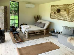 Your Own Private Retreat Near The Water