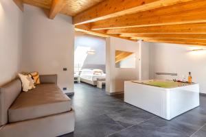 Mesbeglia Luxury Rooms img157