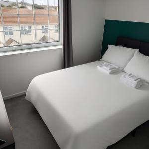 Central Cornwall Home