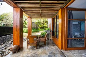 Spacious villa in Kabupaten Tabanan with sea view