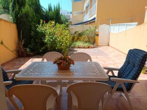 Apartamento bajo a 5 minutos de la playa