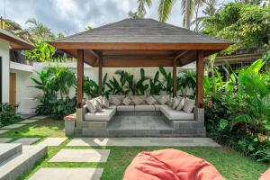 Verona by DH - Jungle Retreat with Private Pool & Gazebo