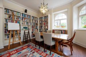 Veeve - Library on the Green