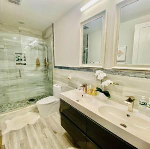 Contemporary Luxury 3 Bdr Apt for 6 with Free Parking