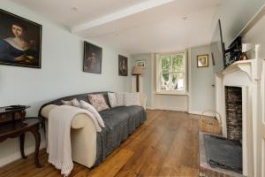 Chestnut House Sleeps 10