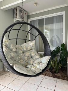 Casa com Piscina à 130m da praia do gravata