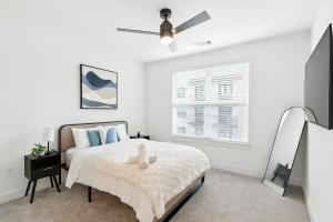 44 Chic 2B Condo, Resort Pool and Gym, Near Stockyards