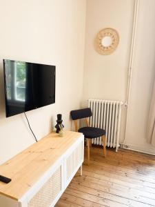 Le Sablésien 4 personnes,salon et cuisine entre centre ville et gare