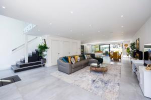 St Albans Luxury House - 3 Bedrooms, 3 Bathrooms