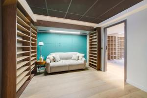 Ultra luxury and garden!