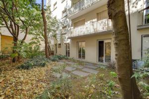 Ultra luxury and garden!