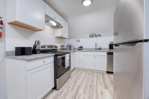 Downtown Luxury Apartment, 15 mins to Fort Benning