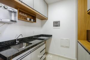 Condomínio Bem localizado com Piscina TCR