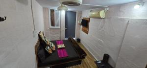 Hotel Shree Kedarnath in front of railway station platform no 8