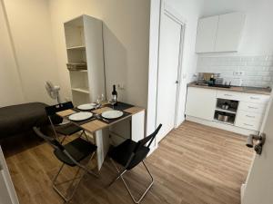 Habitacion privada con baño privado III