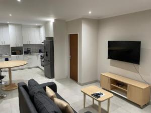 Biz & Bliss Work & Serene Views