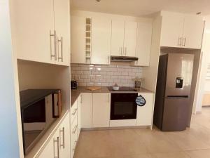 Biz & Bliss Work & Serene Views