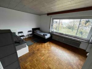 Wohlfühlen mit viel Raum und Garten am RHEIN