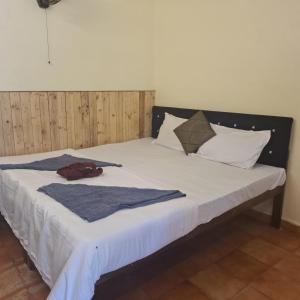 Ave Maria Guesthouse & Restaurant Bar