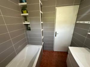 belle maison 8 personnes - proche plages