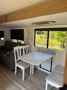 Cozy camper escape close to boothbay