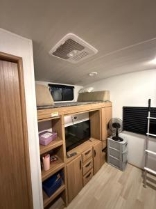 Cozy camper escape close to boothbay