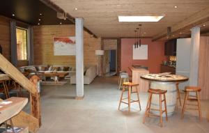 Chalet Le Petit Bes by Leavetown Vacations