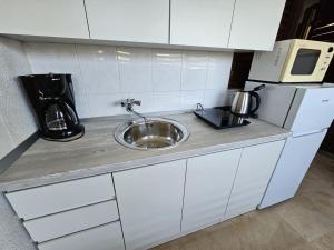 Studio apartment Gorana with swimming pool