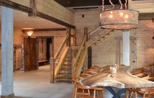 Chalet Le Petit Bes by Leavetown Vacations