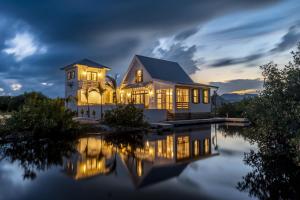 Casa Fortuna and Pool Club at Mahogany Bay
